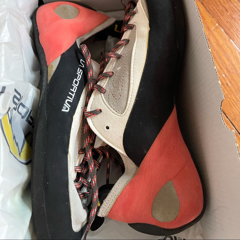 Never worn rock climbing shoes. Size 39